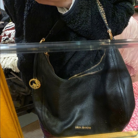 Michael Kors purse - Picture 5 of 8